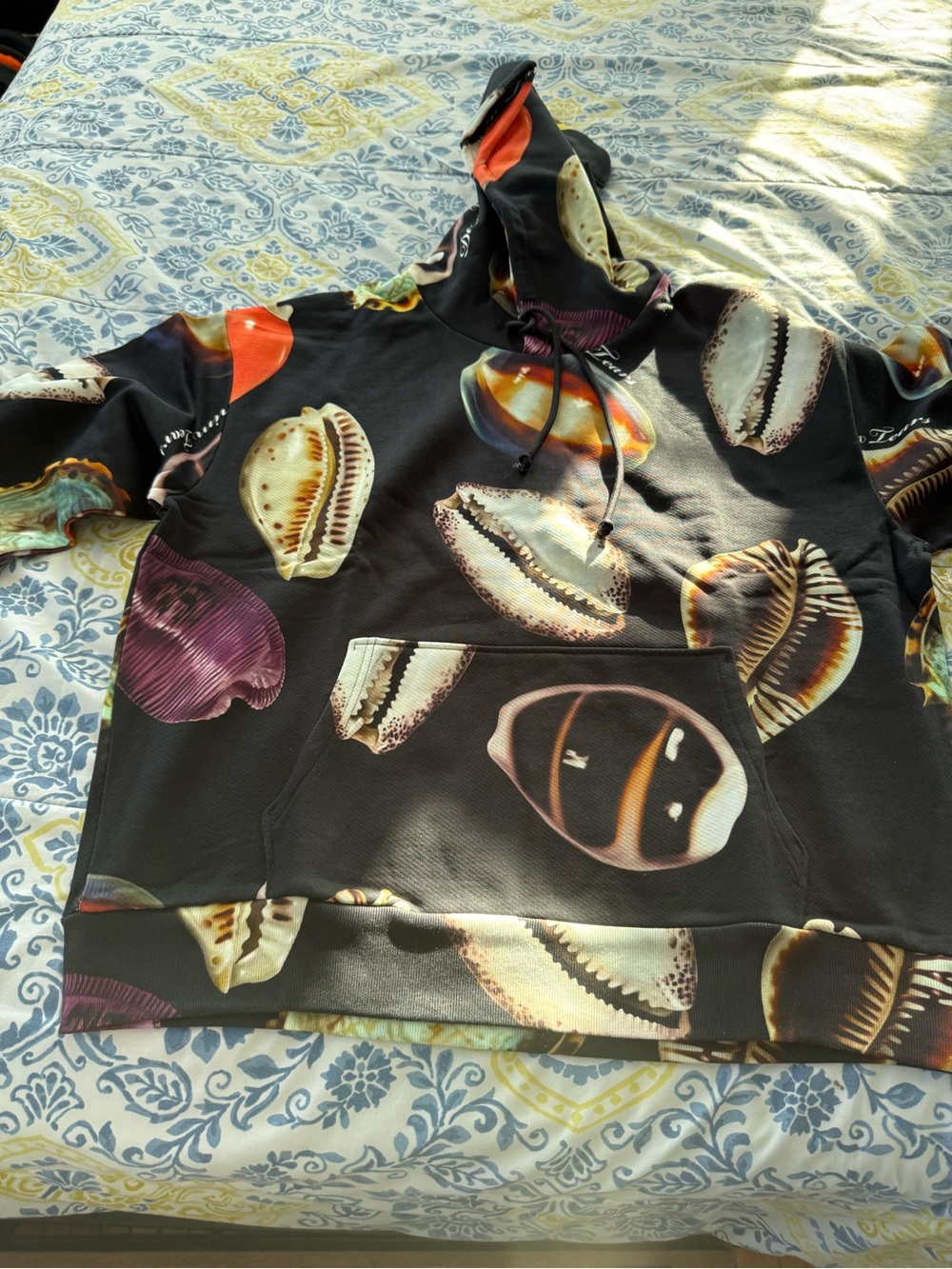 Denim Tears Shell Men’s Black Hoodie with Multicolor Seashells